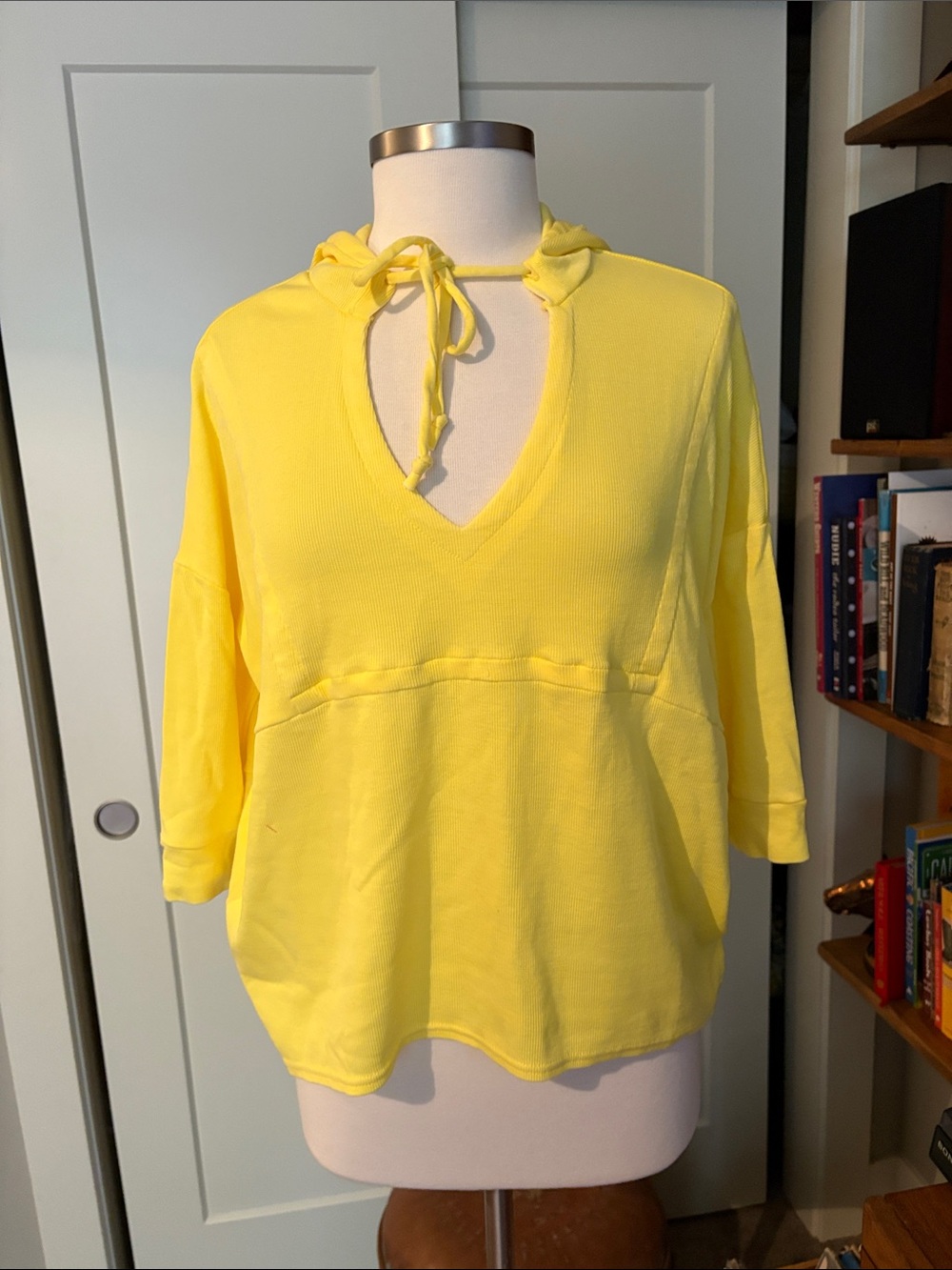 Women's Chaser Yellow Hooded 3/4 sleeve rib knit relaxed top. NWT